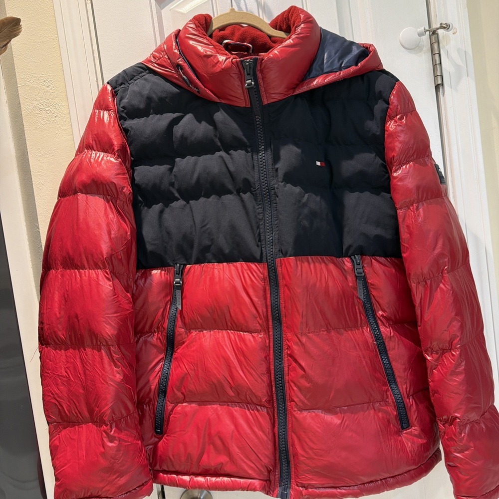 Tommy Hilfiger Men's XL Red Black Puffer Jacket Hooded Water Wind Resistant 5298